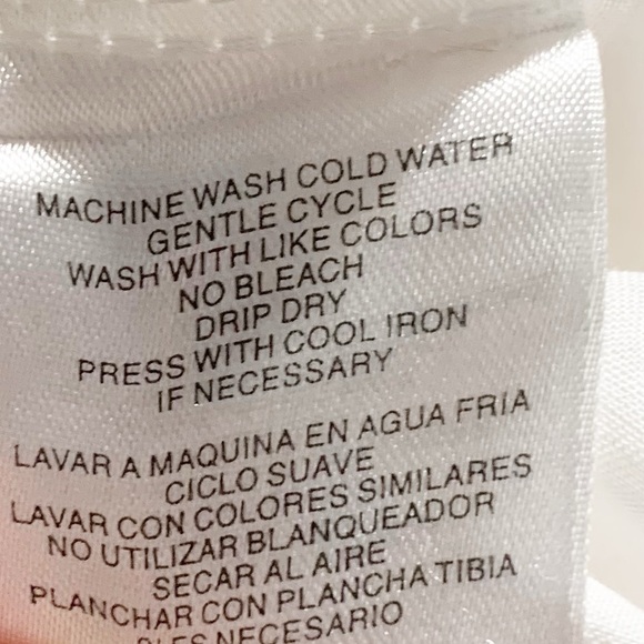 Jones New York Signature Petite Sleeveless Semi Sheer Button Front Blouse Pin - Picture 12 of 13